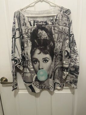 Audrey Hepburn Graphic Pullover Top - Black, White & Teal Bubble